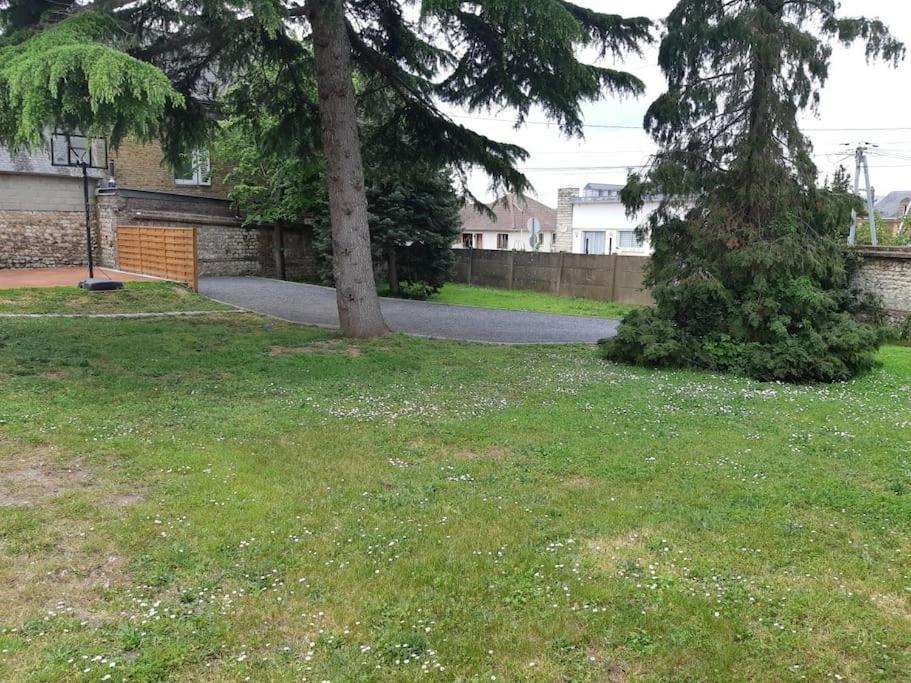 Gite 70m2 terrasse terrain clos 500 m2 3 voitures Grand-Couronne Exterior foto
